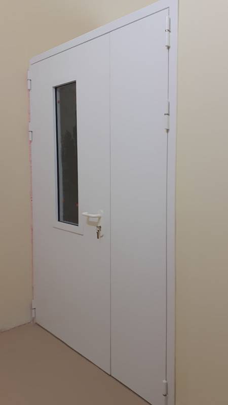 Дверь с остеклением, фото спереди (госпиталь, ул. 2-я Дубровская)