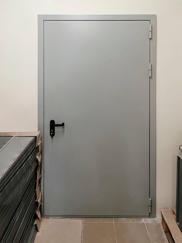 Широкая огнестойкая дверь